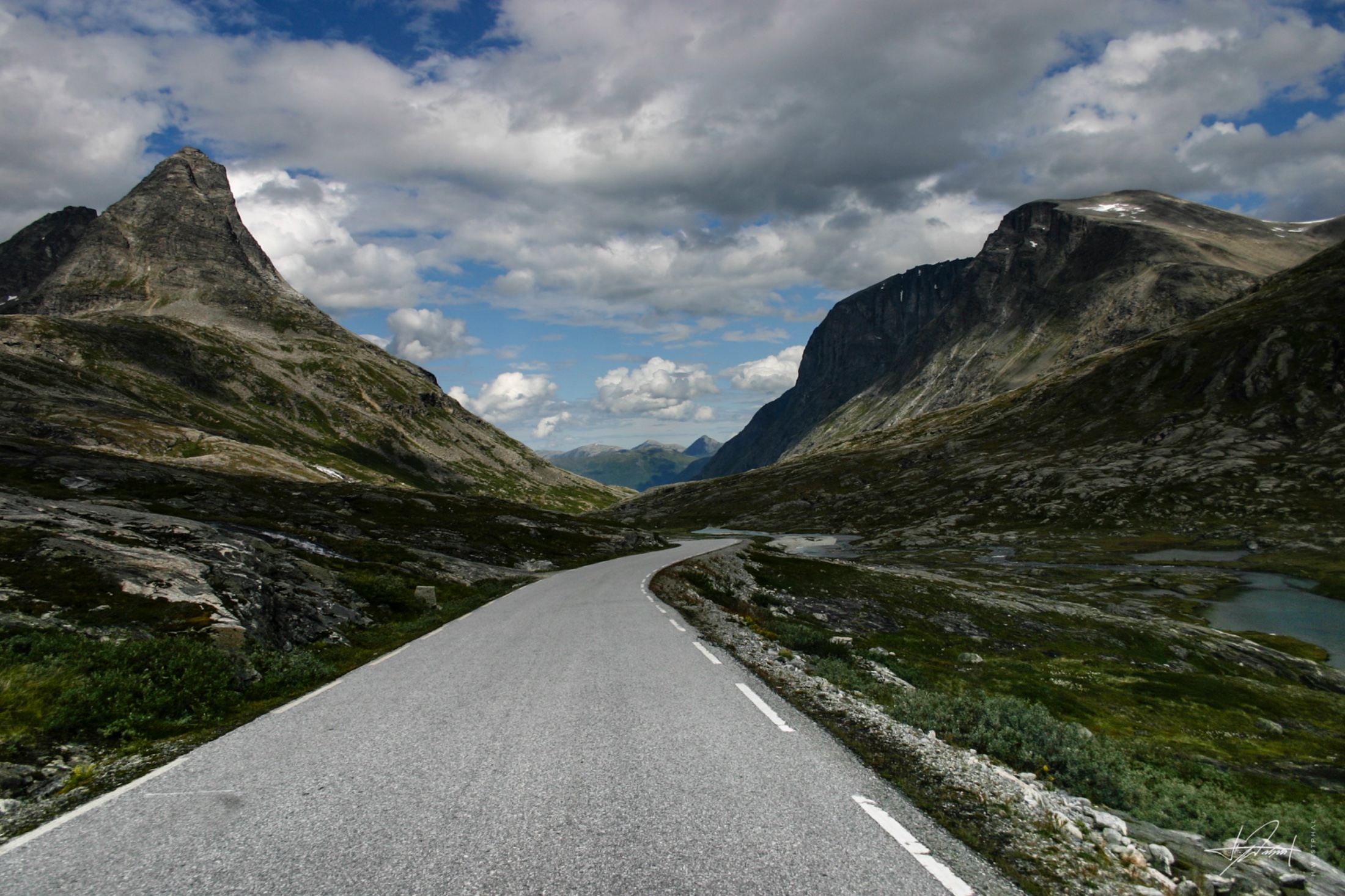 Mountain pass, Sunnmøre, Norway